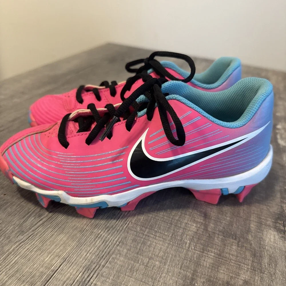 Nike kids hyper